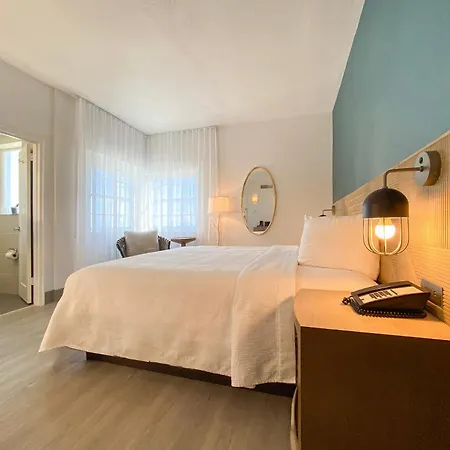 Marseilles Beachfront Hotel-3