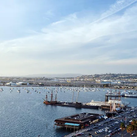 Springhill Suites By Marriott San Diego Downtown/Bayfront-2