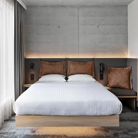 Moxy Bergen-3