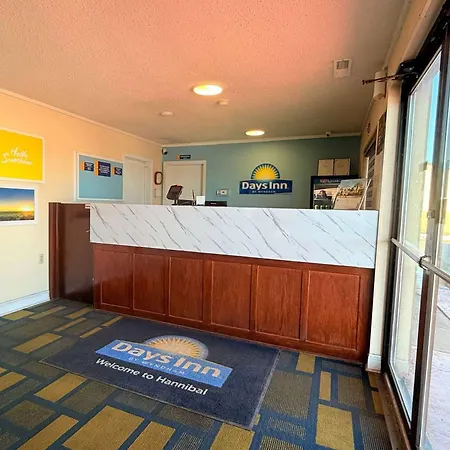Days Inn By Wyndham Hannibal-2