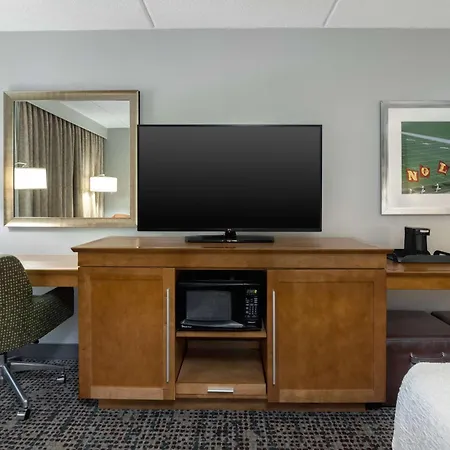 Hampton Inn Tallahassee-Central-2