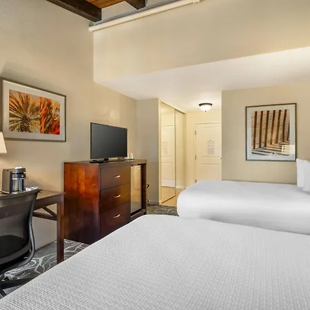 Best Western Plus Carpinteria Inn-2