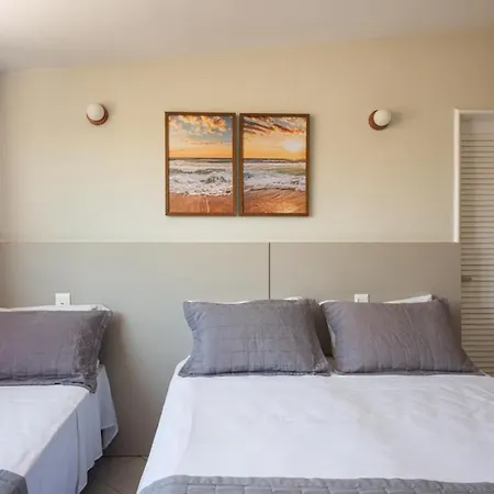 Malibu Plaza Hotel-2