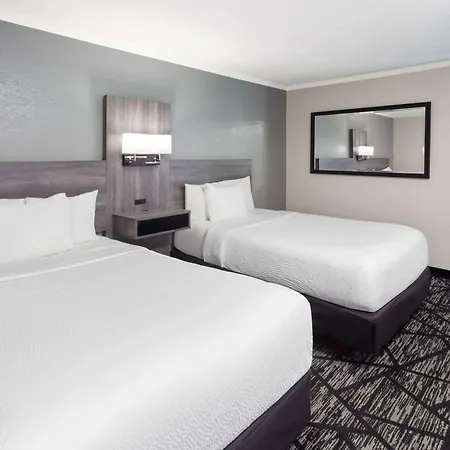 La Quinta Inn By Wyndham Cleveland Independence-3