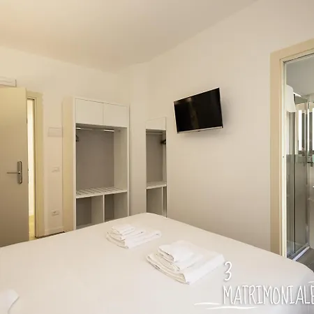 Albergo Augusta B&B-3