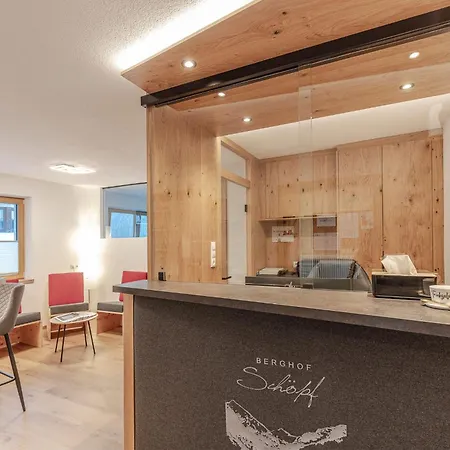 Gaestehaus Berghof Schoepf-3