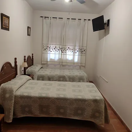 Pensión y apartamentos El Taxi-3