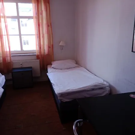 Hotel Pension zur Tanne-3