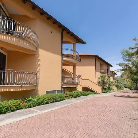 Residence Pietre Bianche ApartHotel-2