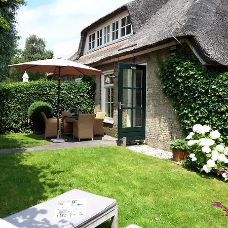 d'Oude Herbergh, vakantiehuizen aan het water-2