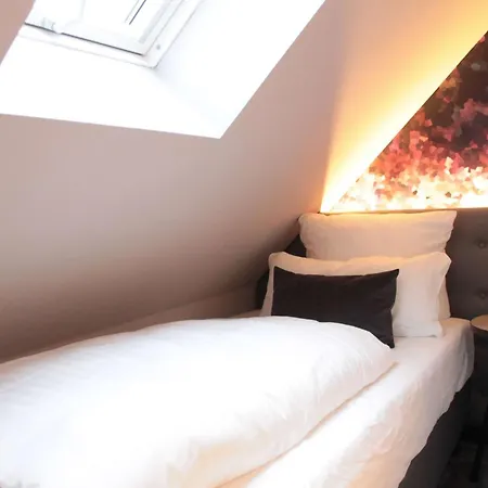 Vienna House Easy By Wyndham Hamburg Hauptbahnhof-3