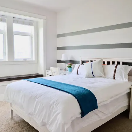 Vancouver West Cozy Retreat By Host Launch-3
