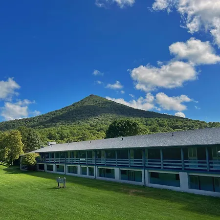 Peaks Of Otter Lodge-2