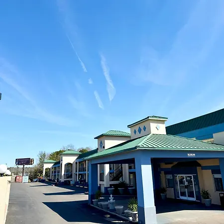 Days Inn By Wyndham Greenville-2