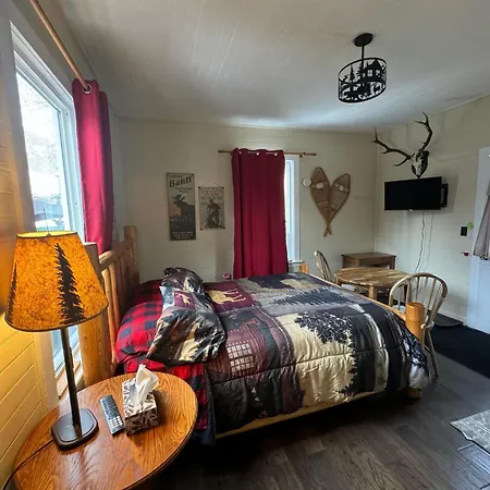 Holiday Lodge Cabins-3
