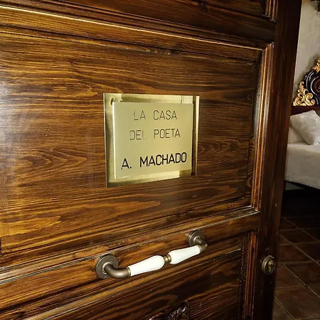 La Casa Dels Poetes-2