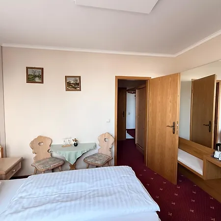 Landhotel Burgenblick-3