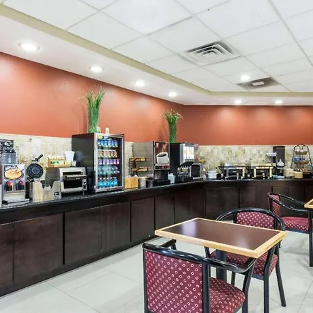 Wingate By Wyndham Lake Charles Casino Area-2