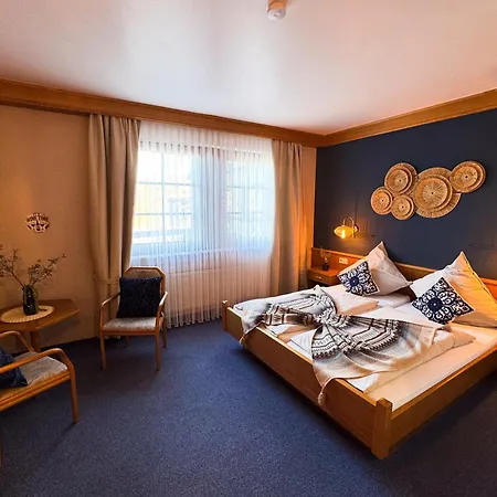 Hotel Gülser Weinstube-3
