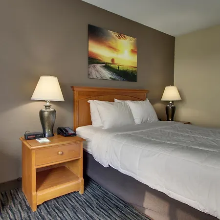 Everspring Inn & Suites-2