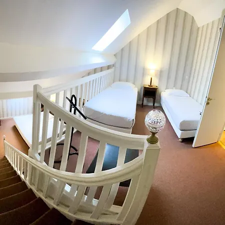 Hotel La Villa Fleurie-3