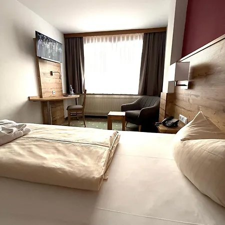 Hotel Traube Lossburg-3