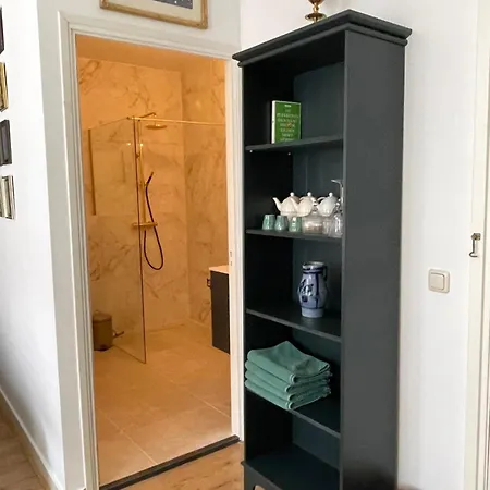 Comfortable Stylish Room In City Centre Of The Hague - Home Stay-2