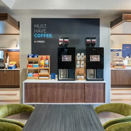 Holiday Inn Express & Suites Orlando International Airport By Ihg-2