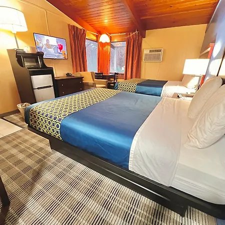 The Crossroads Motel-3