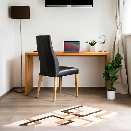 Hotel Vier Jahreszeiten an der Therme&Kliniken Bad Krozingen Nähe Freiburg&Schwarzwald Ideal für Wellness Kur&Business Ausflüge 24h Check In- WLAN&Parken gratis-2