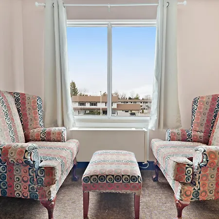 Niagara Lodge & Suites-2