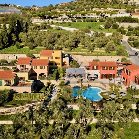 Leonardo Resort-2