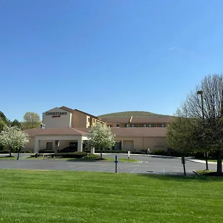 Courtyard By Marriott Fishkill-3