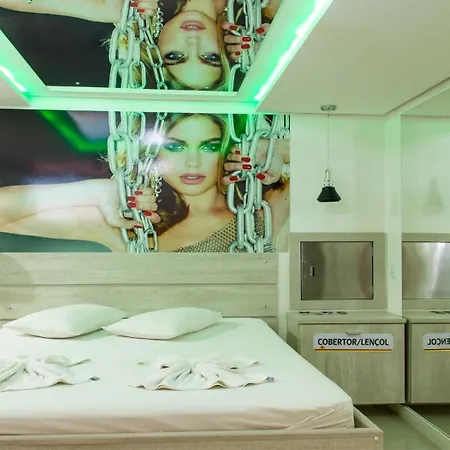 Motel Drive in T - Prolongamento da Avenida Getúlio Vargas fácil acesso ao Shopping Pátio Chapecó-2