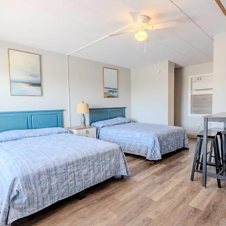 Shark Reef Resort Motel & Cottages-2