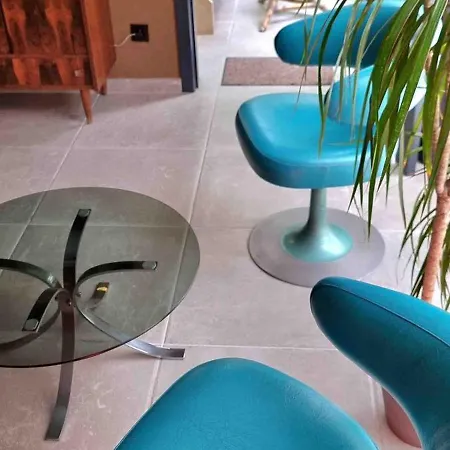 La Chevre Folle - Stay In Style With Free Basic Selfservice Breakfast-3