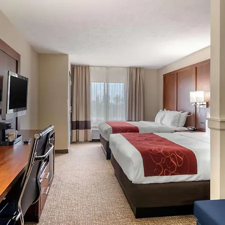 Comfort Suites Speedway - Kansas City-2