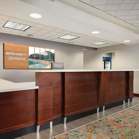 Hampton Inn & Suites San Marcos-2
