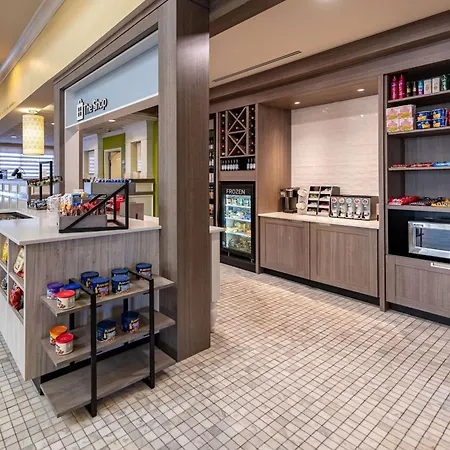 Hilton Garden Inn Newport News-3