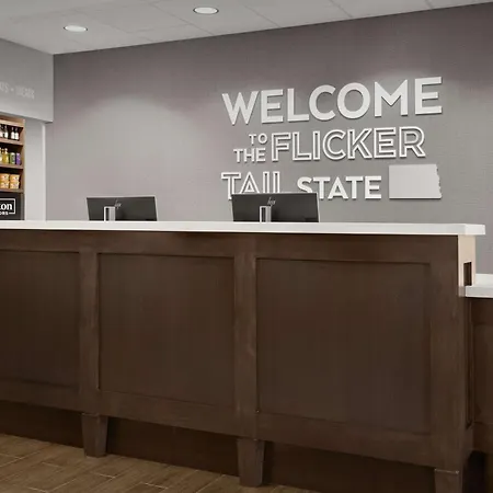 Hampton Inn & Suites Williston-3