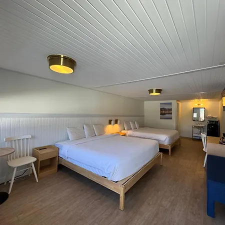 Maple Leaf Inn Lake Placid-2