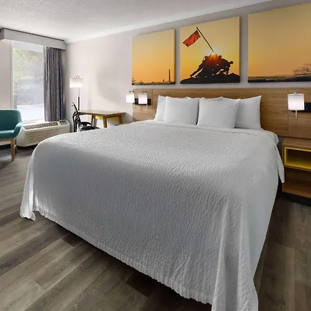 Days Inn By Wyndham Hinesville Near Fort Stewart, Newly Renovated, Free Hot Breakfast, Restaurant And Bar-3
