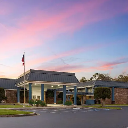 Days Inn By Wyndham Hinesville Near Fort Stewart, Newly Renovated, Free Hot Breakfast, Restaurant And Bar-2