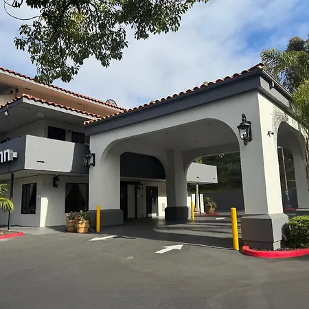 Days Inn By Wyndham Encinitas Moonlight Beach-3