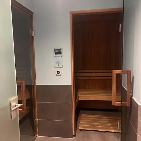 Hotel Ambassador-3