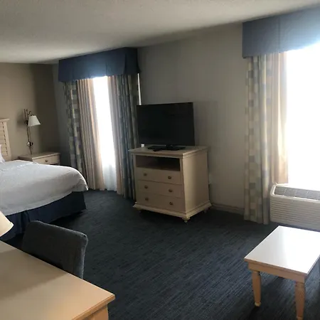 Hampton Inn & Suites - Cape Cod / West Yarmouth-2