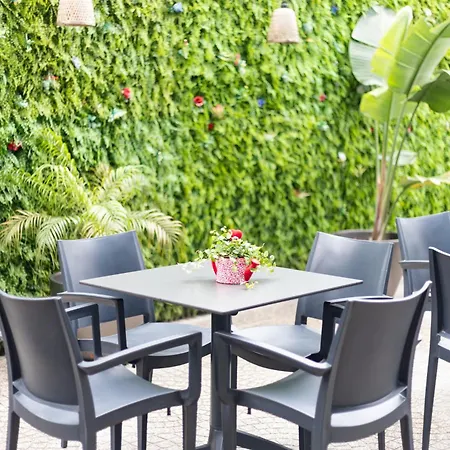 Avenue 41 Guest House-2