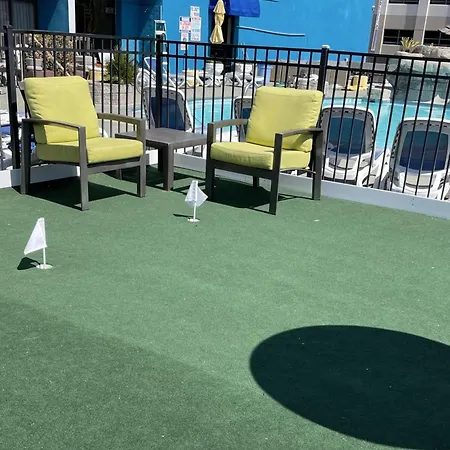 Days Inn By Wyndham Virginia Beach At The Beach-2