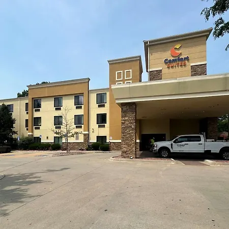 Comfort Suites Topeka Northwest-3