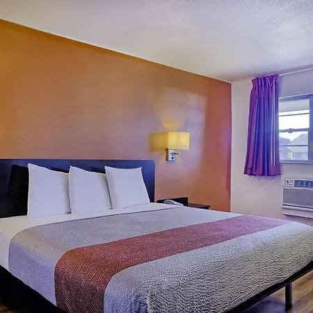 Motel 6 Sullivan Mo-3